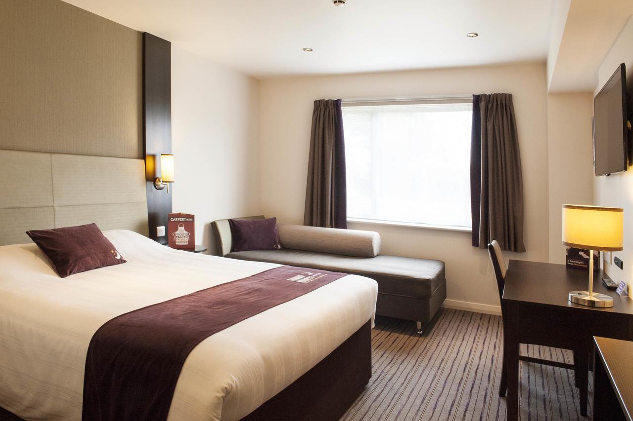 Premier Inn Heathrow Airport Terminal 4 Hillingdon Zewnętrze zdjęcie