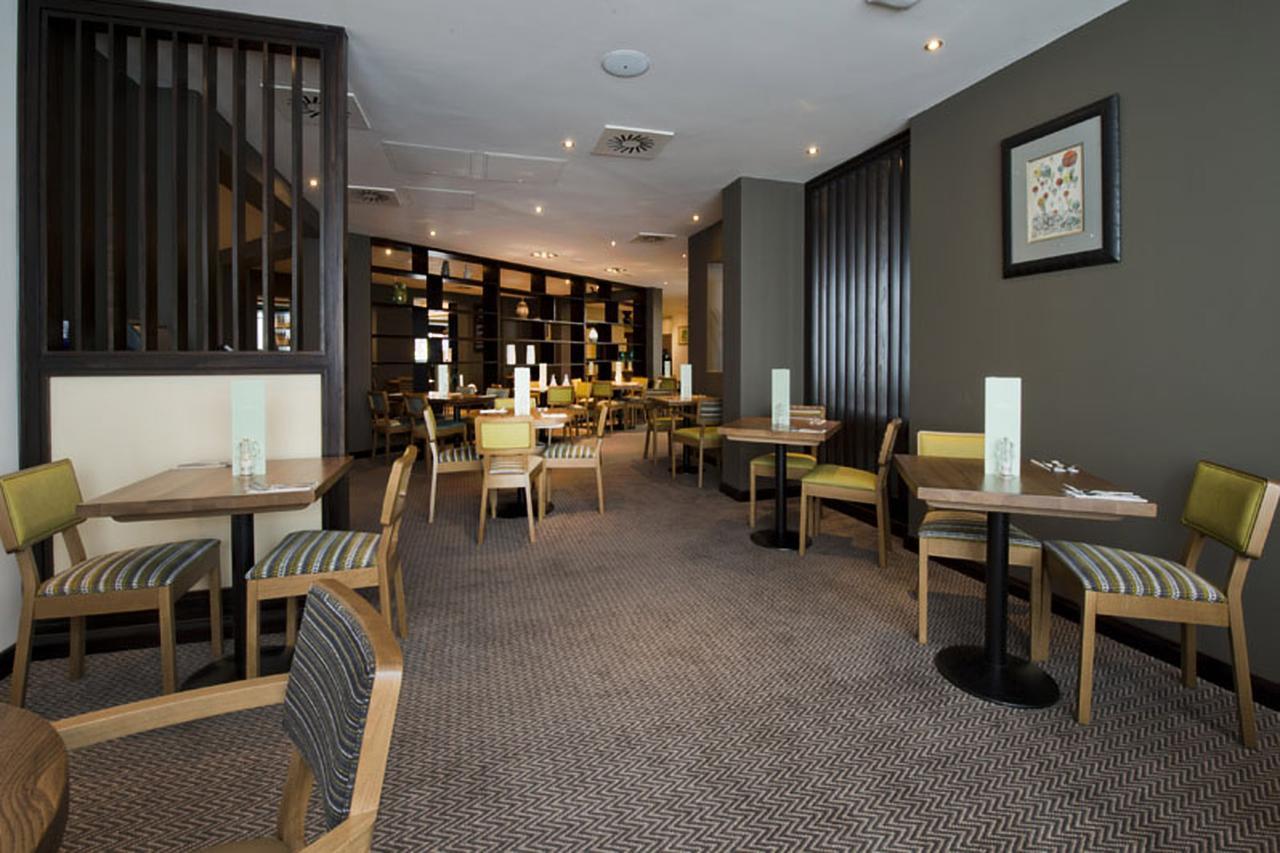 Premier Inn Heathrow Airport Terminal 4 Hillingdon Zewnętrze zdjęcie