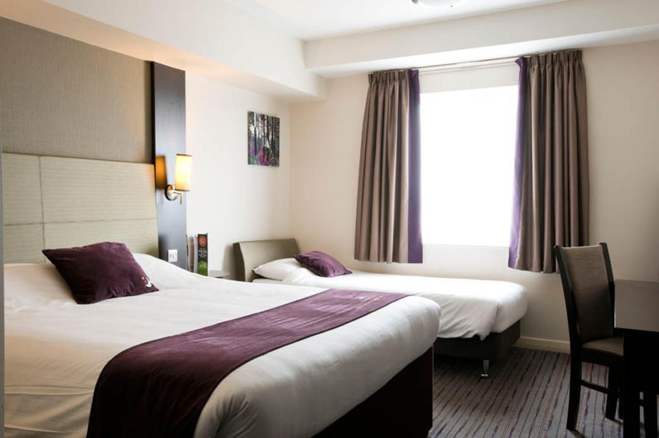 Premier Inn Heathrow Airport Terminal 4 Hillingdon Zewnętrze zdjęcie