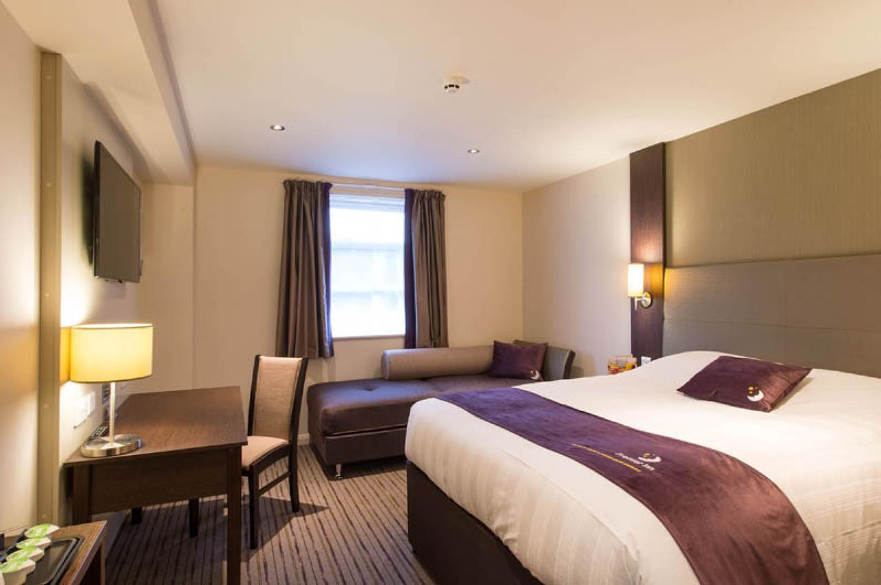 Premier Inn Heathrow Airport Terminal 4 Hillingdon Zewnętrze zdjęcie