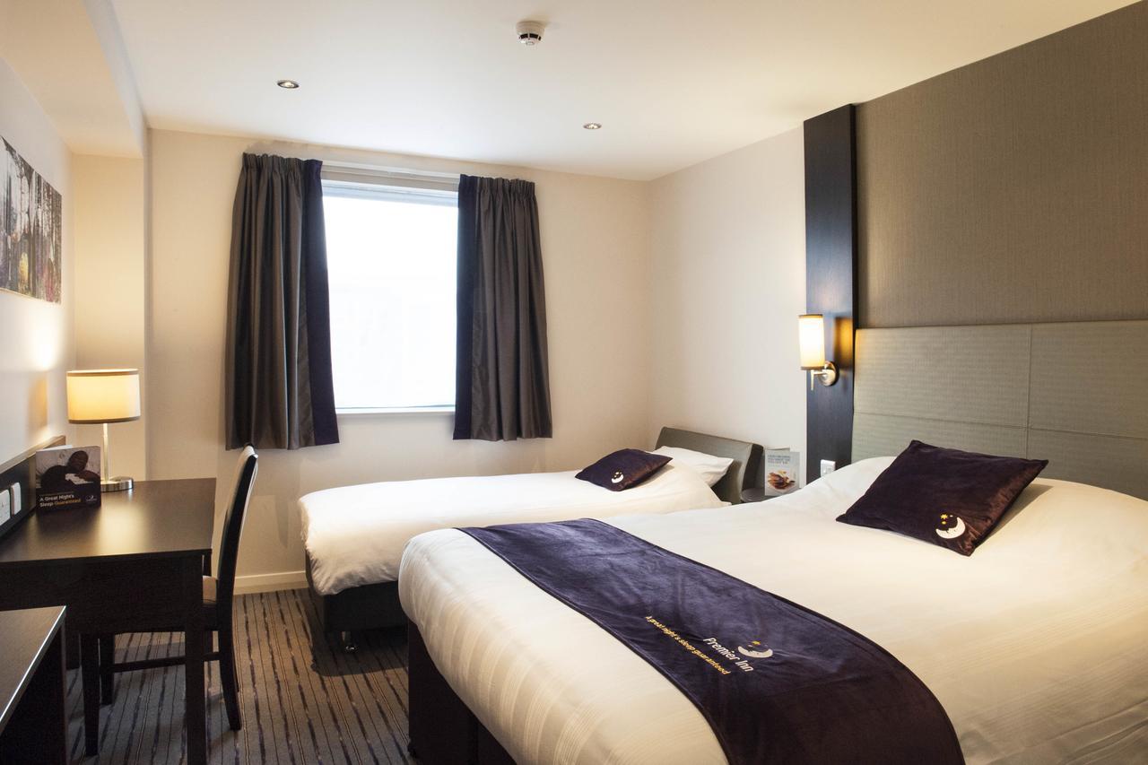 Premier Inn Heathrow Airport Terminal 4 Hillingdon Zewnętrze zdjęcie