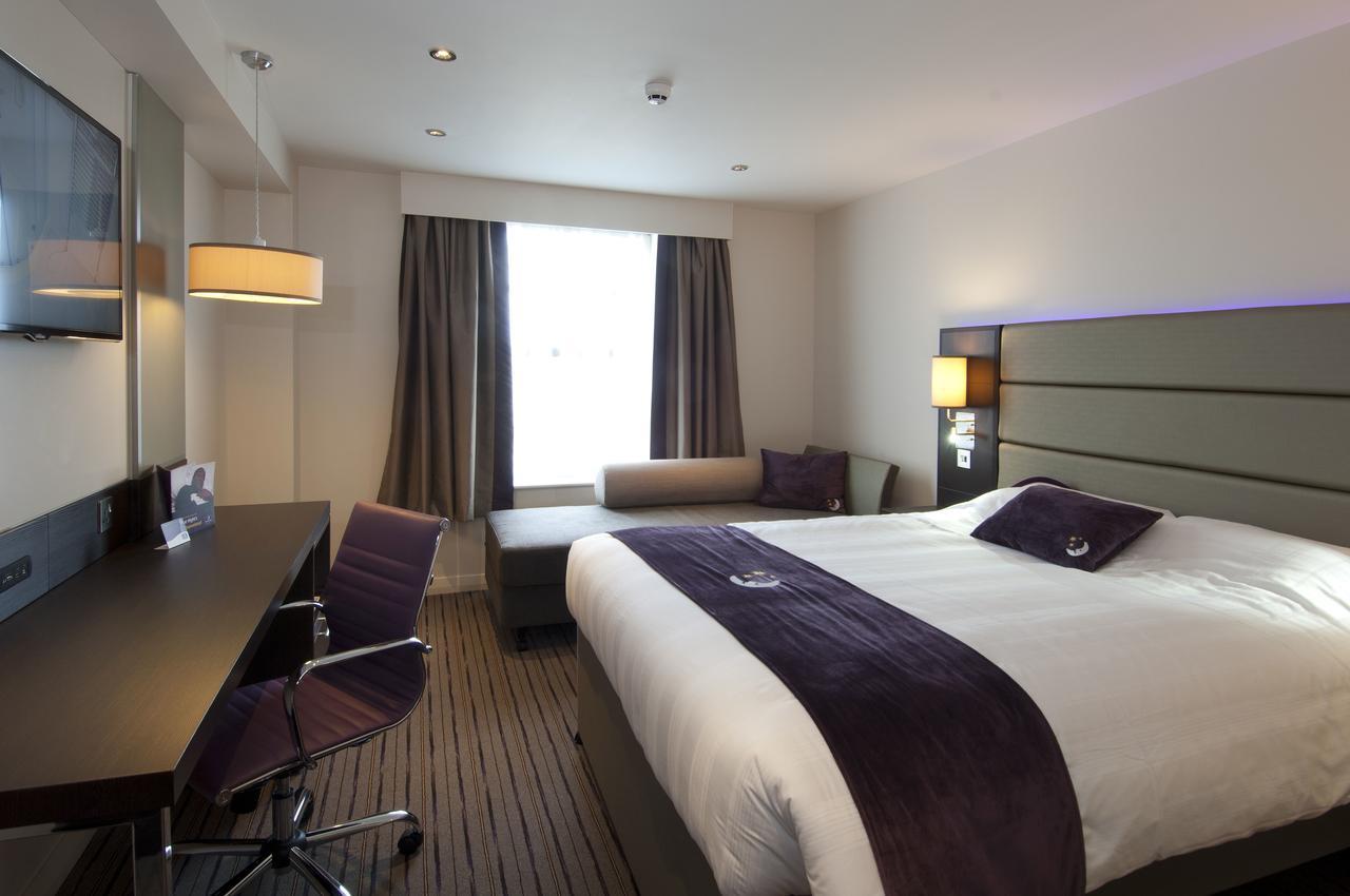 Premier Inn Heathrow Airport Terminal 4 Hillingdon Zewnętrze zdjęcie